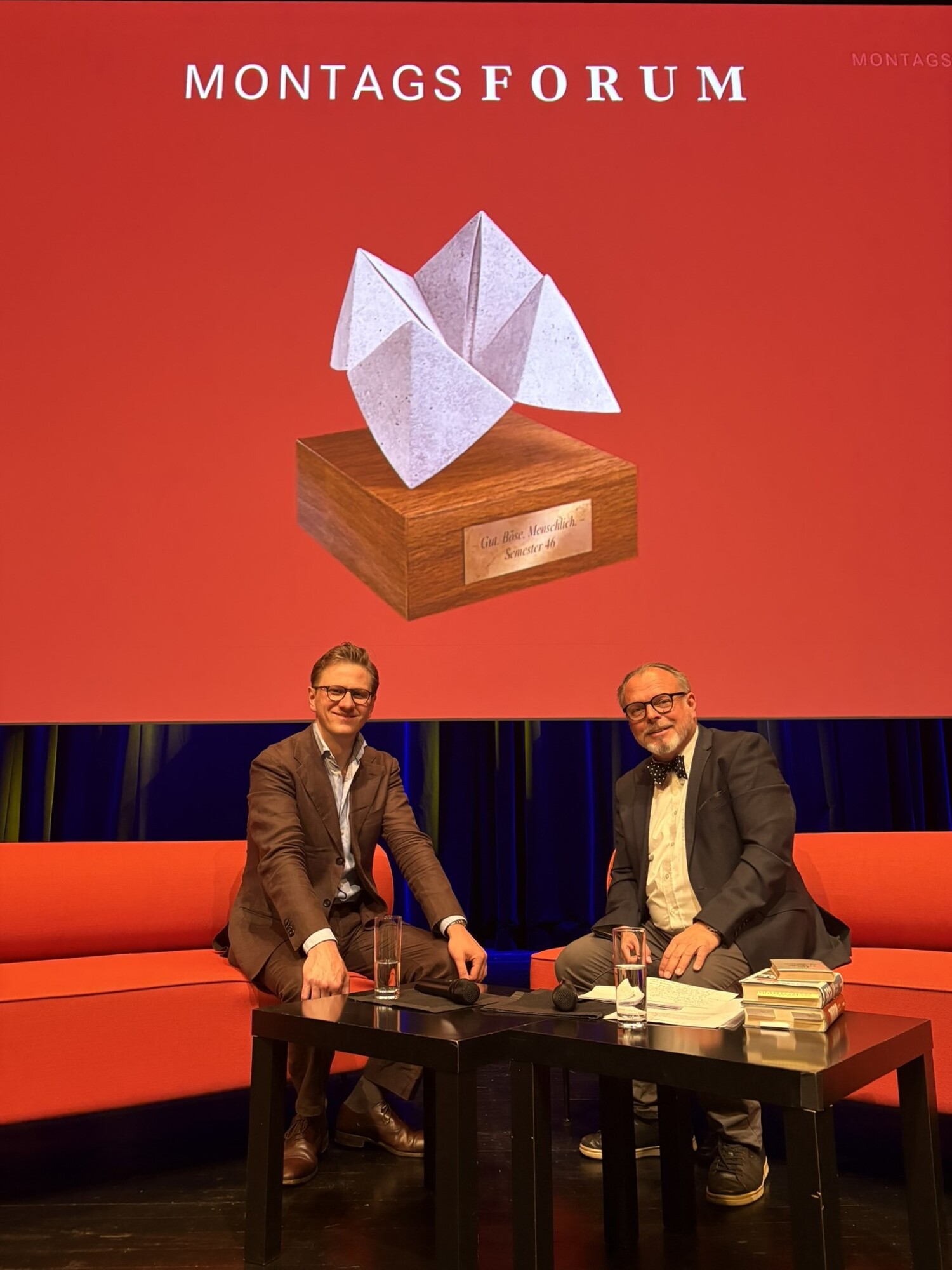 Philosoph Hanno Sauer (li) mit Thomas Matt, der durch den Vormittag moderierte