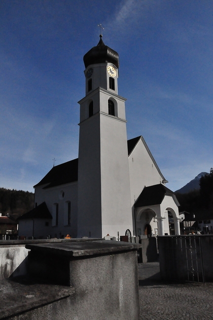 Pfarrkirche Schlins inklusive Aufbahrungshalle